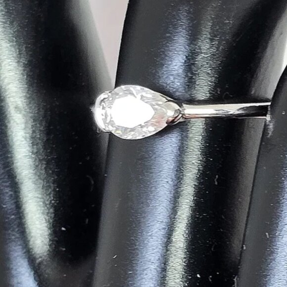 925 Sterling Silver Ring With Moissanite Gemstone Size 6.5 - Picture 4 of 6